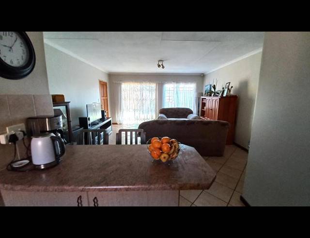 2 BEDROOM TOWNHOUSE FOR SALE IN ELARDUSPARK